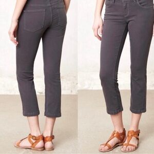 Super cute Pilcro anthropologie gray capri jeans!
